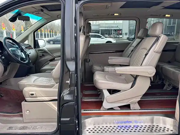 Mercedes-Benz Viano 2012