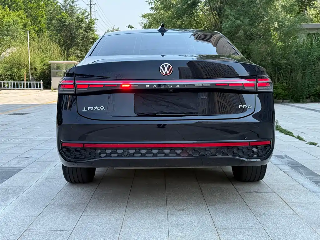 Volkswagen Passat 2024 — фото 16