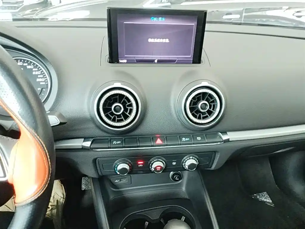 Audi A3 2021 — фото 13