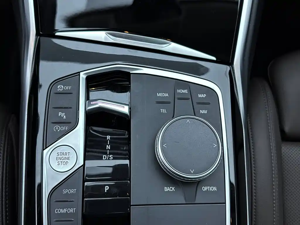 BMW 3 Series 2023 — фото 13