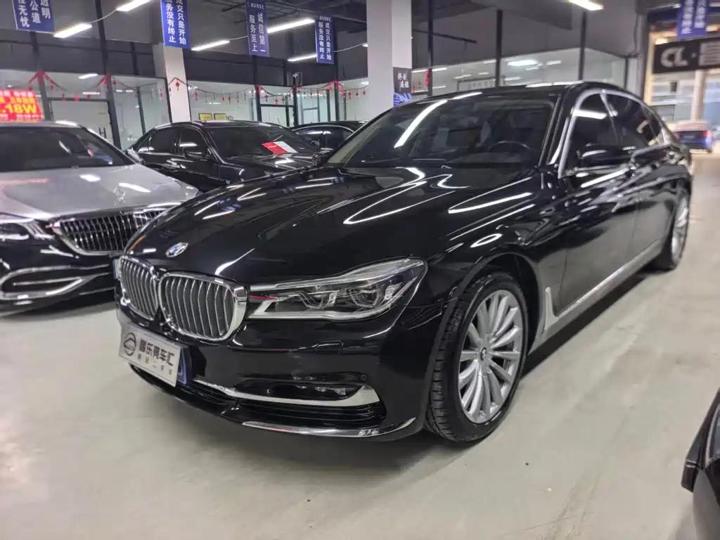 BMW 7 Series 2017 — фото 2