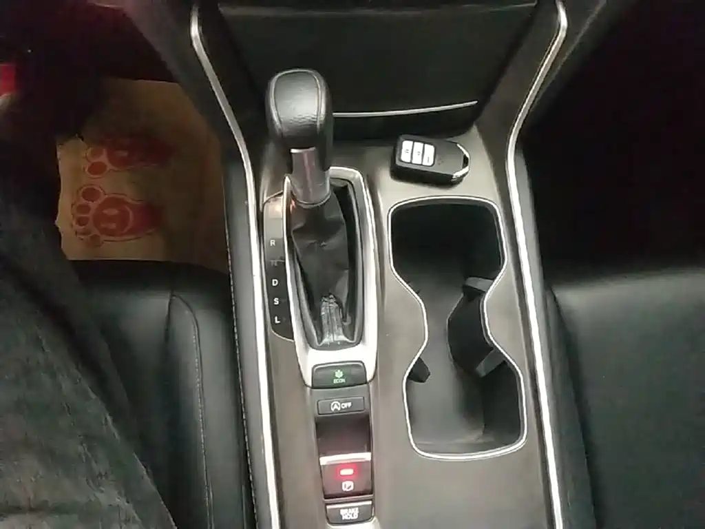 Honda Accord 2020 — фото 14
