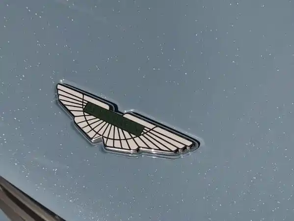 Aston Martin DB11 2020