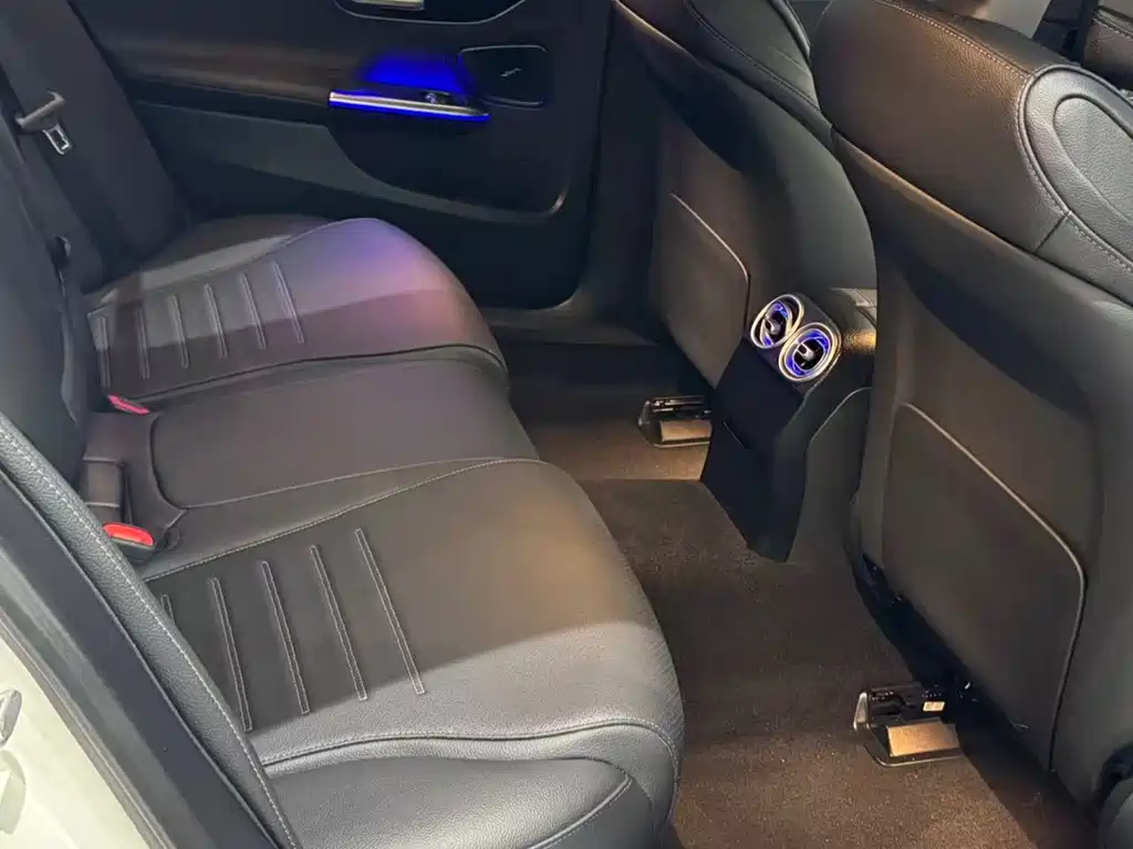 Mercedes-Benz C-Class 2022 — фото 5