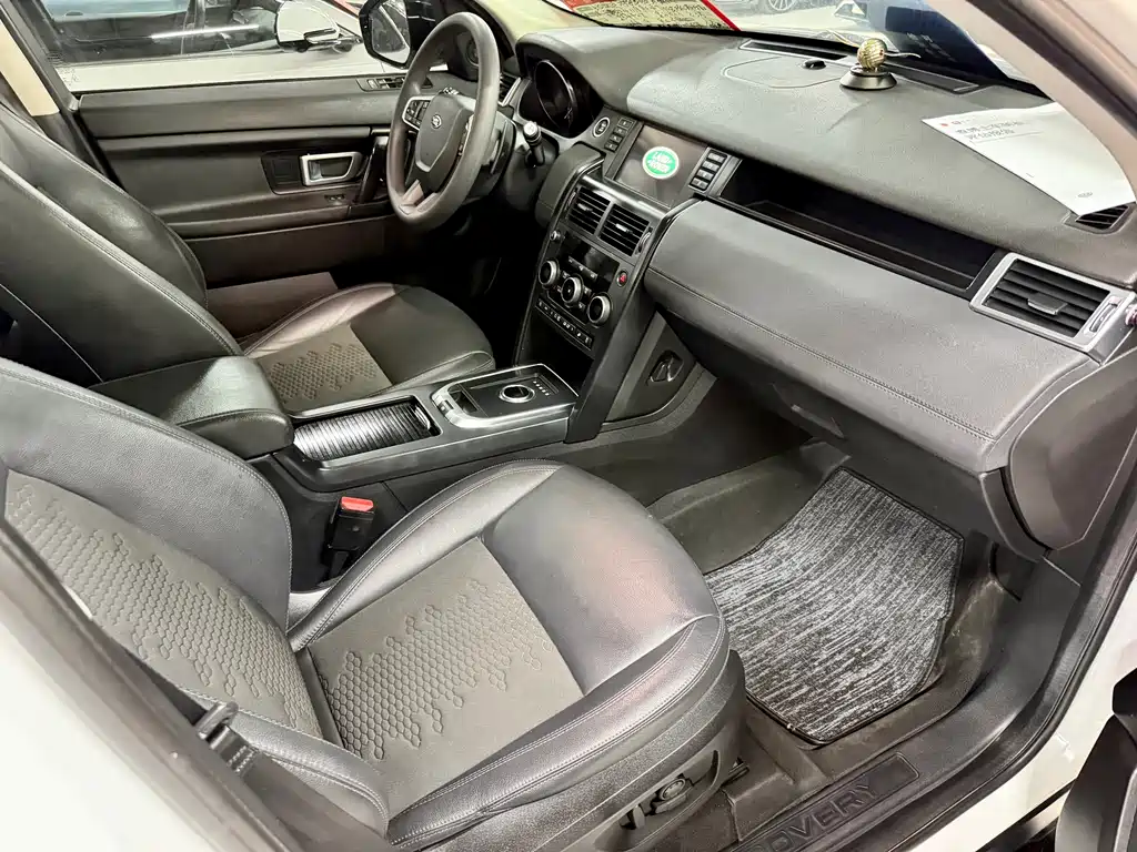 Land Rover Discovery Sport 2019 — фото 11
