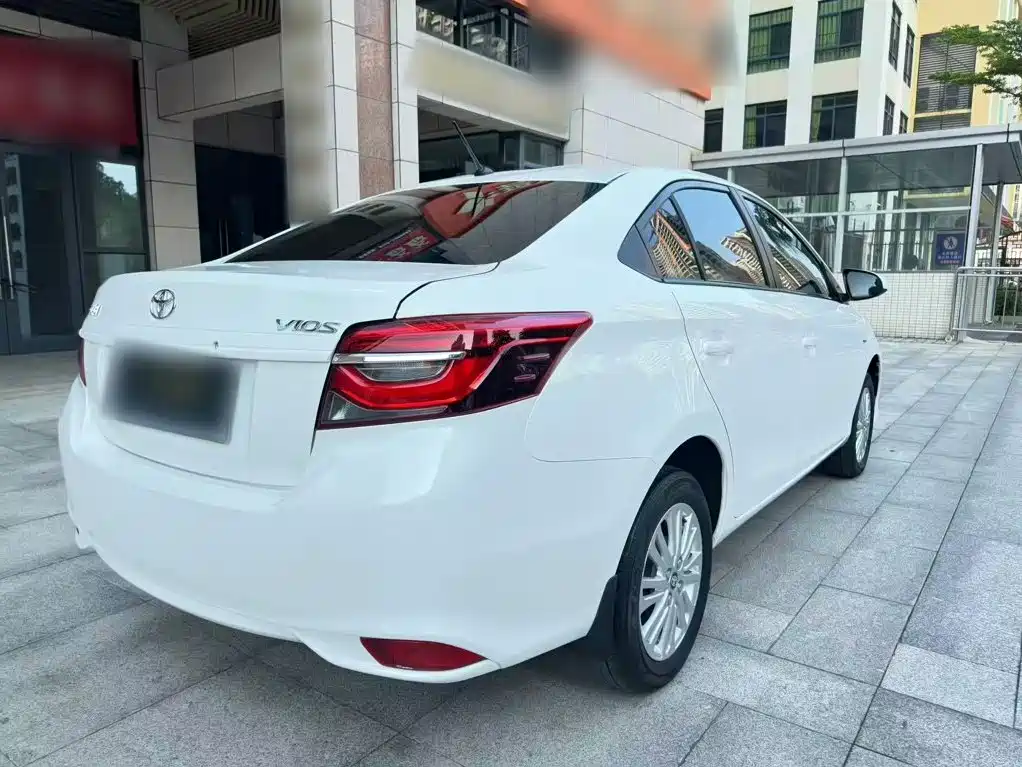 Toyota Vios 2023 — фото 8