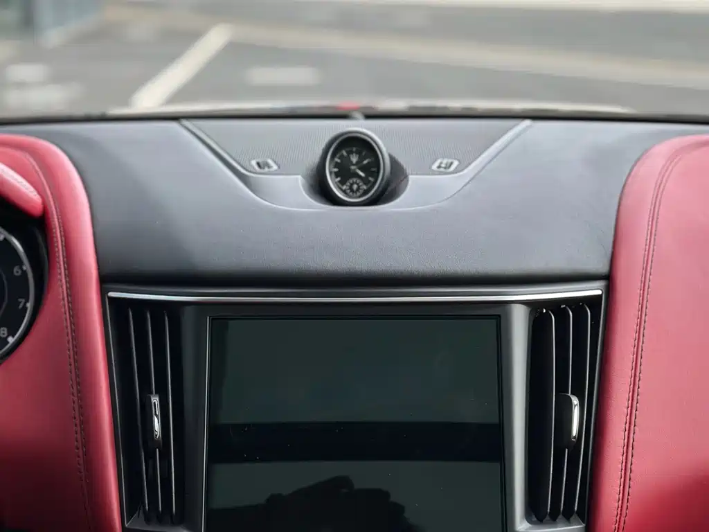Maserati Levante 2022 — фото 12