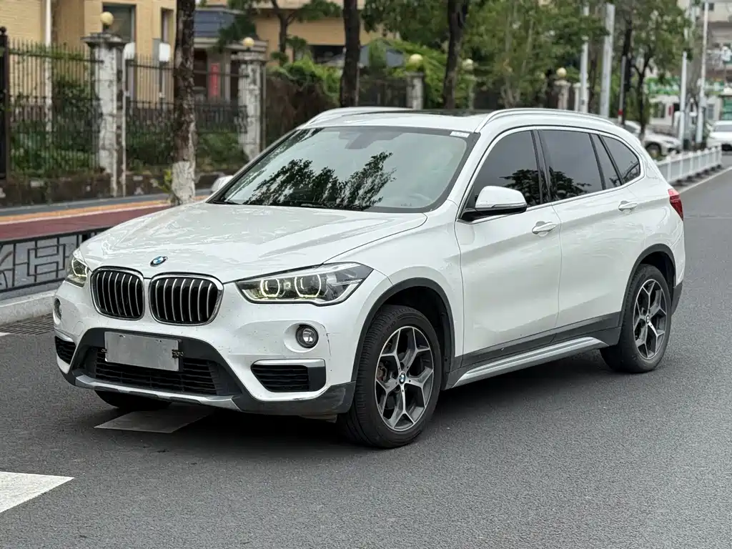 BMW X1 2018 — фото 1