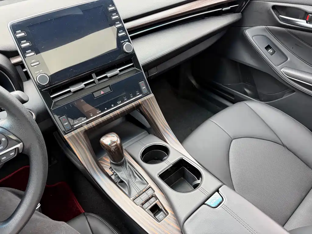 Toyota Avalon 2019 — фото 13