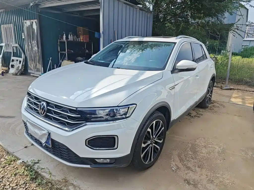 Volkswagen T-Roc 2022 — фото 1