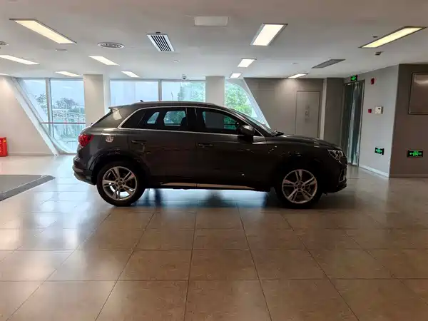 Audi Q3 2021