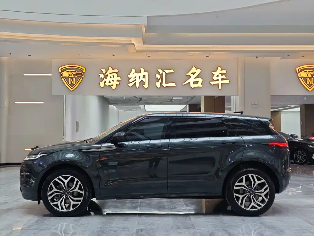 Land Rover Evoque 2023 — фото 2