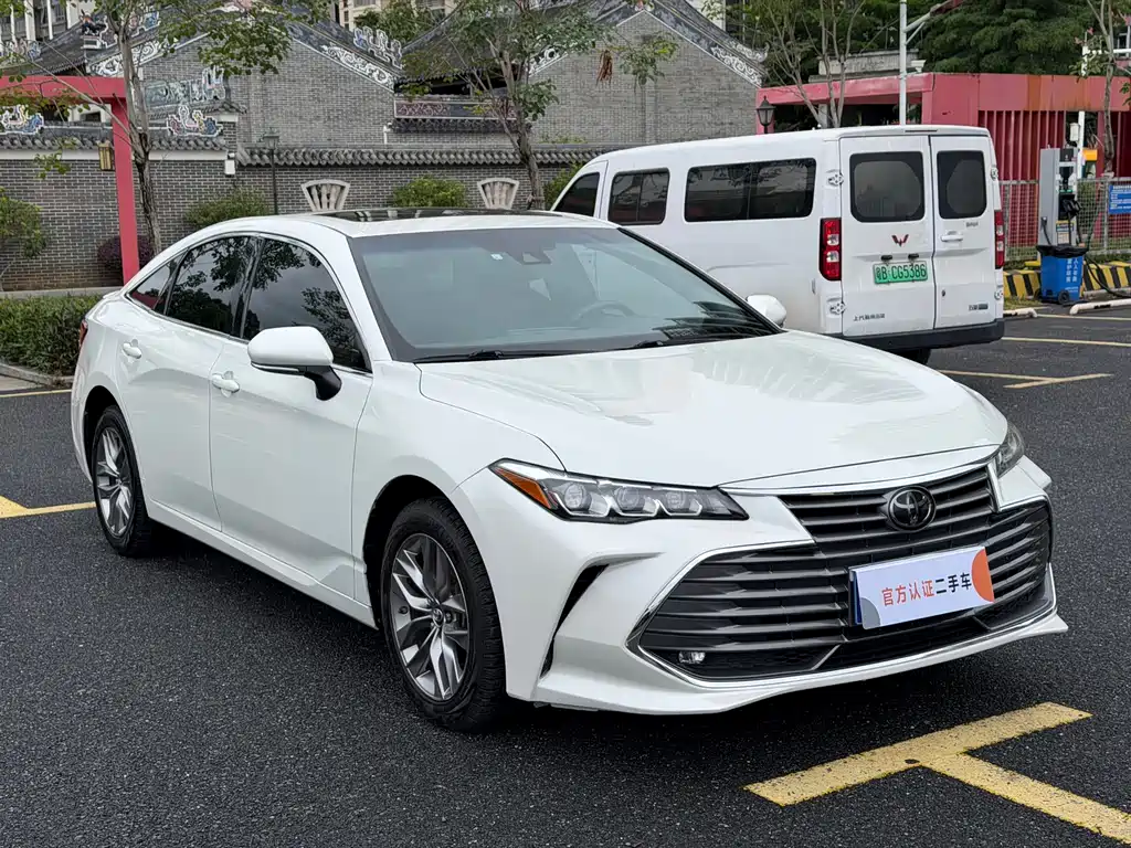 Toyota Avalon 2019 — фото 3