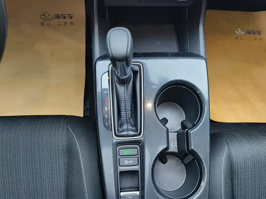 Honda Civic 2024 — фото 16