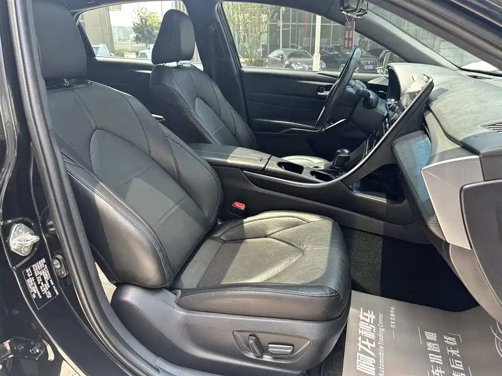 Toyota Avalon 2021 — фото 13