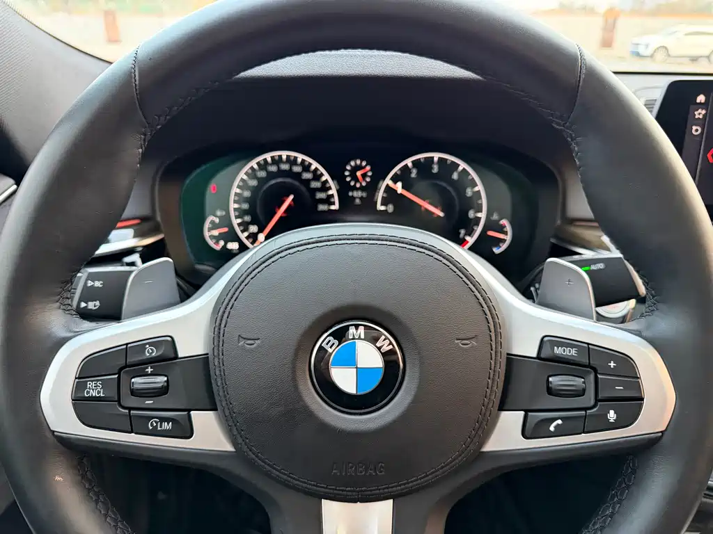 BMW 6 Series GT 2019 — фото 12