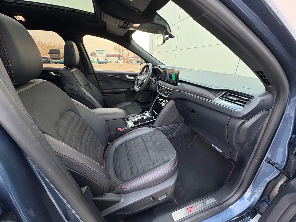 Ford Escape 2020 — фото 12