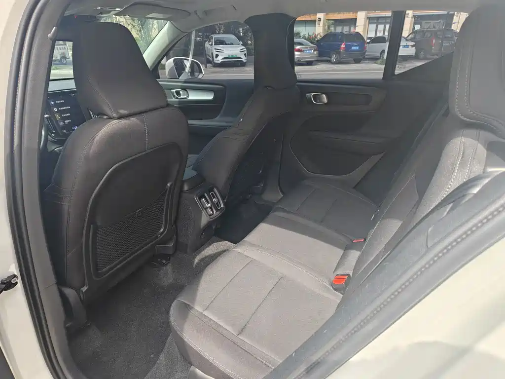 Volvo XC40 2021