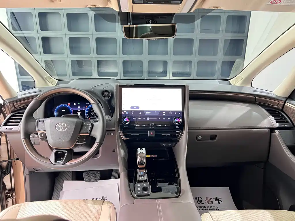 Toyota Alphard 2025 — фото 29