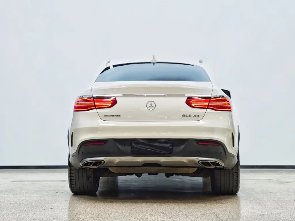 Mercedes-Benz GLE Coupe AMG 2017 — фото 11