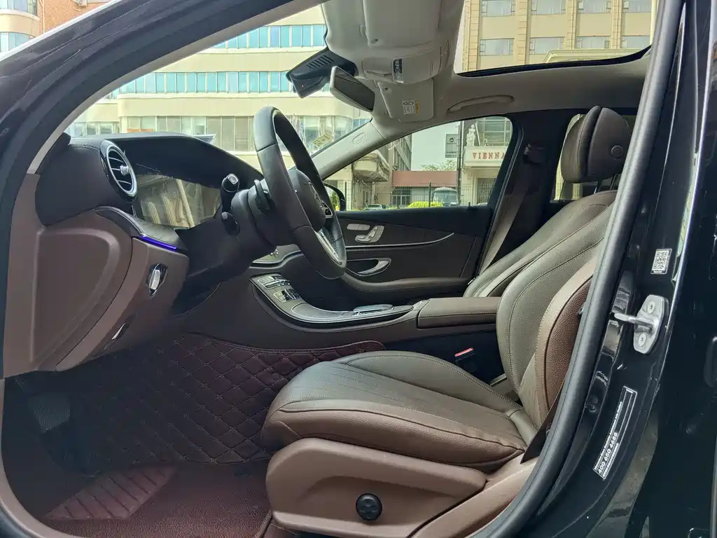 Mercedes-Benz E-Class 2021 — фото 11