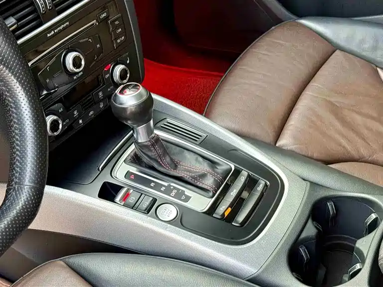 Audi Q5 2016 — фото 11