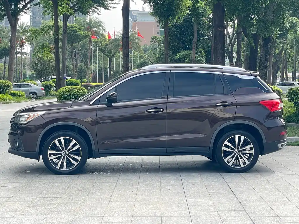 GAC Motor Trumpchi GS4 2016 — фото 4