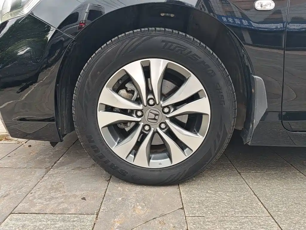 Honda Accord 2015 — фото 23