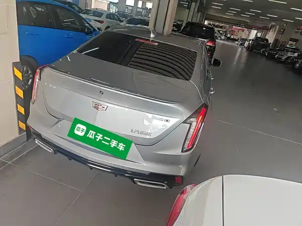 Cadillac CT4 2023