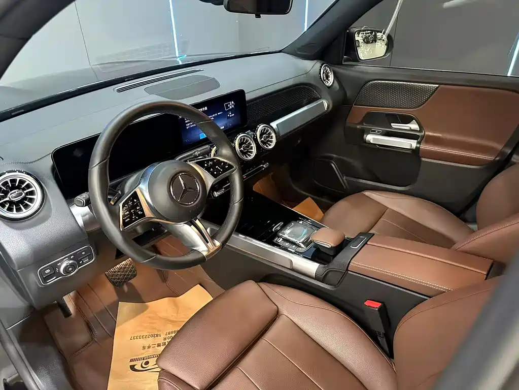 Mercedes-Benz GLB 2024 — фото 11