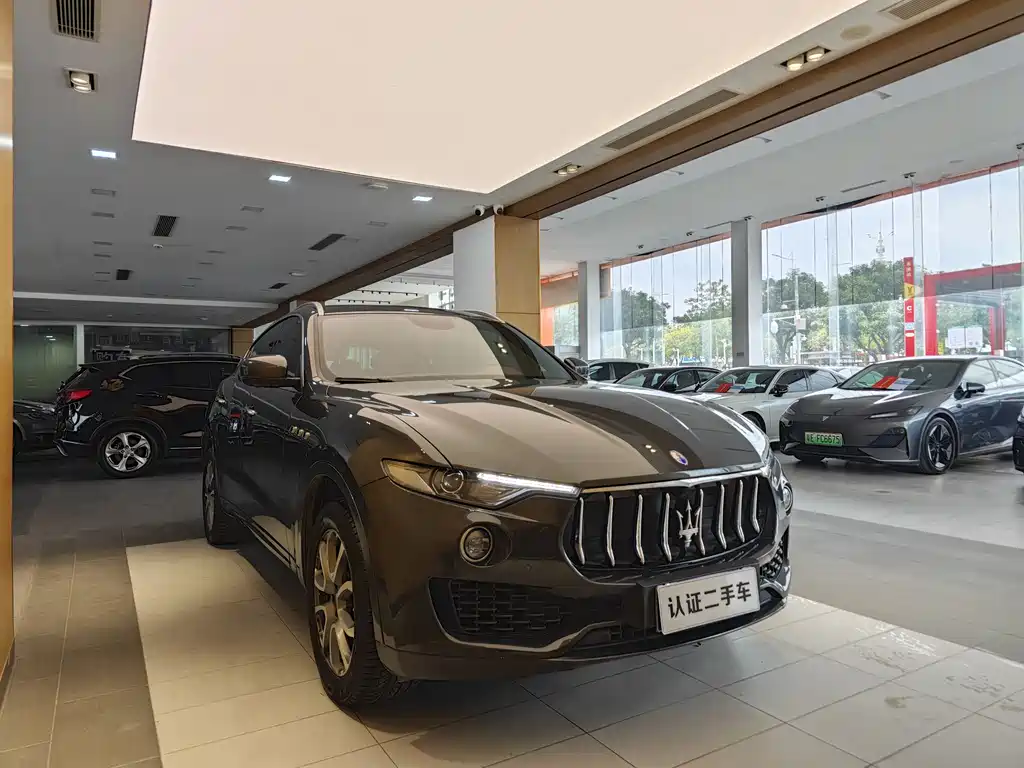Maserati Levante 2018 — фото 5