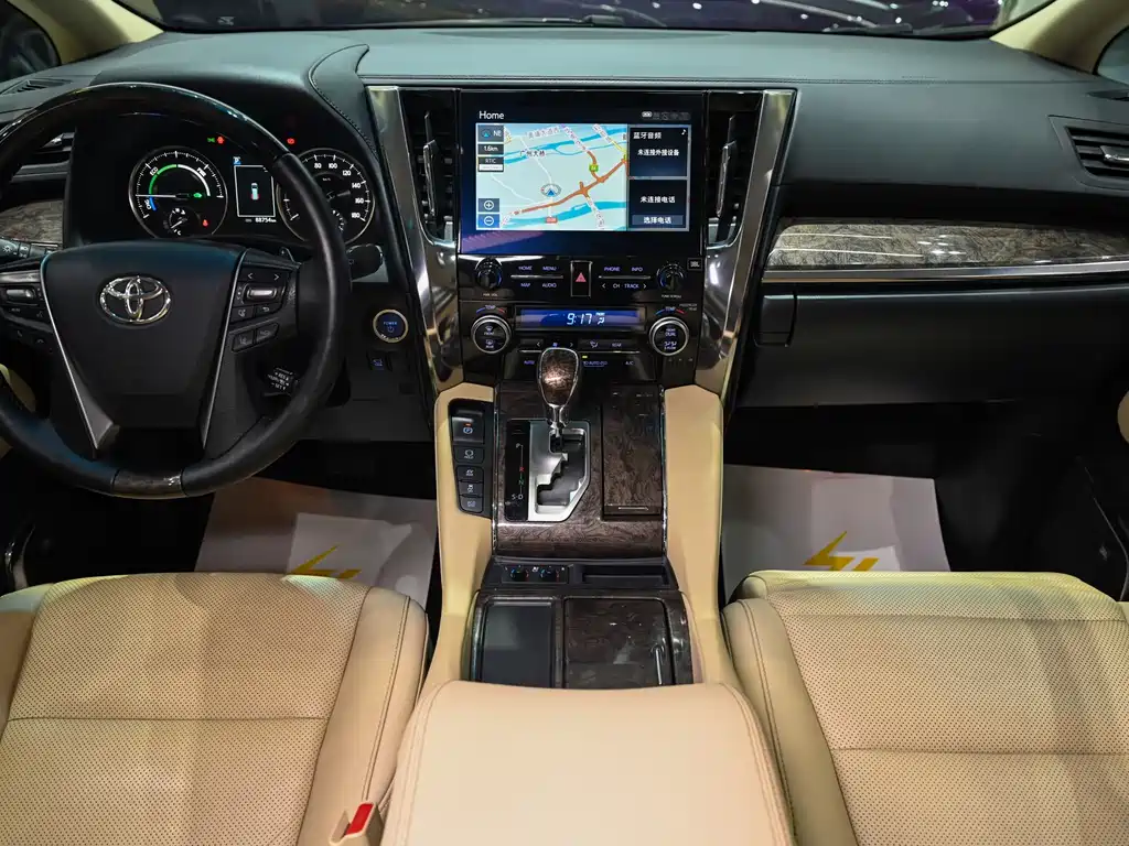Toyota Alphard 2022 — фото 22