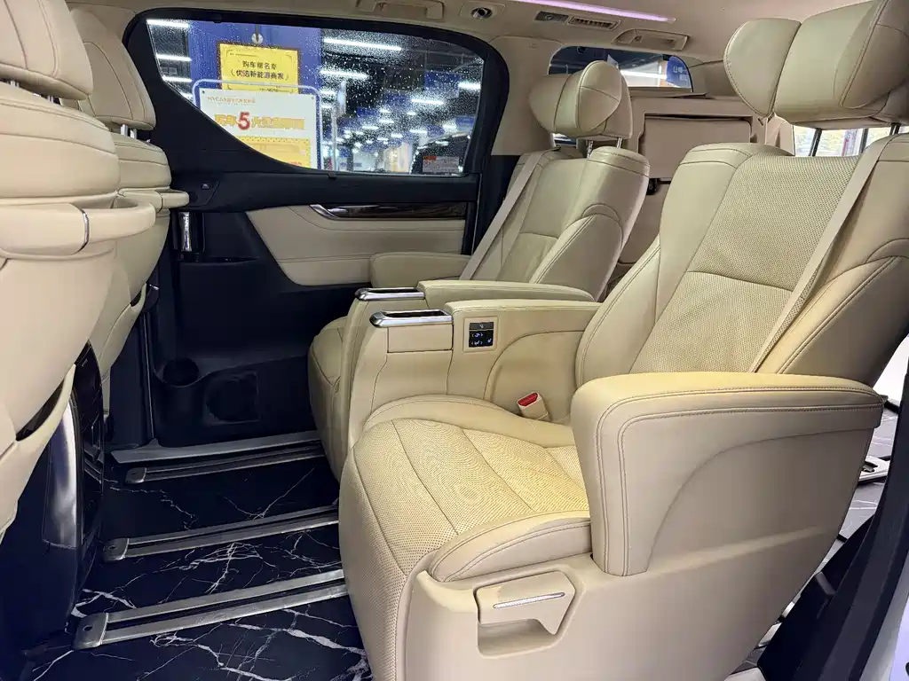 Toyota Alphard 2019 — фото 9
