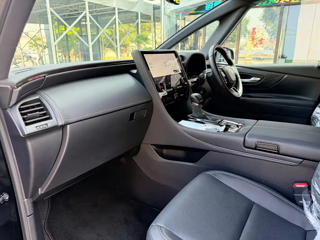 Toyota Alphard 2025 — фото 15