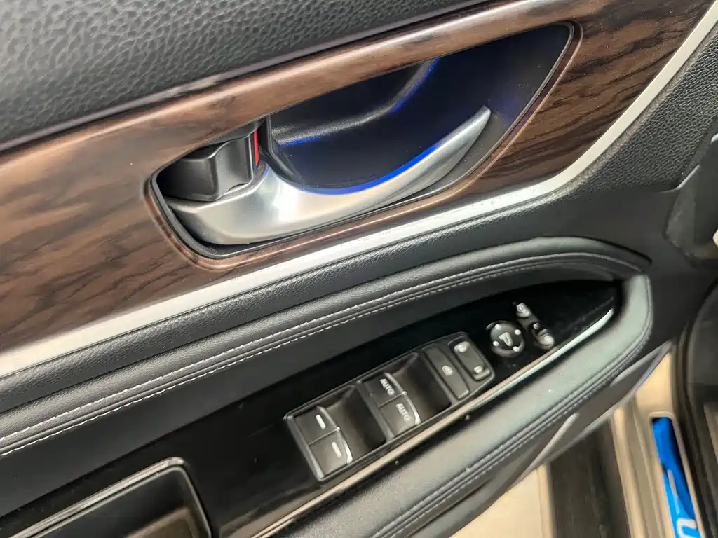Honda UR-V 2017 — фото 13