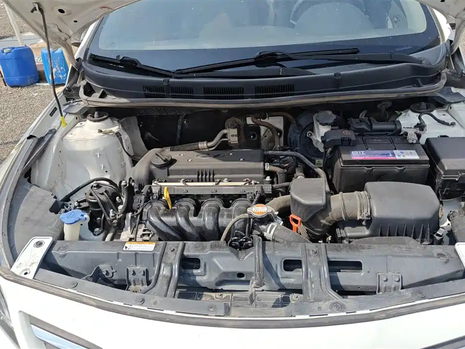 Hyundai Verna 2016 — фото 10