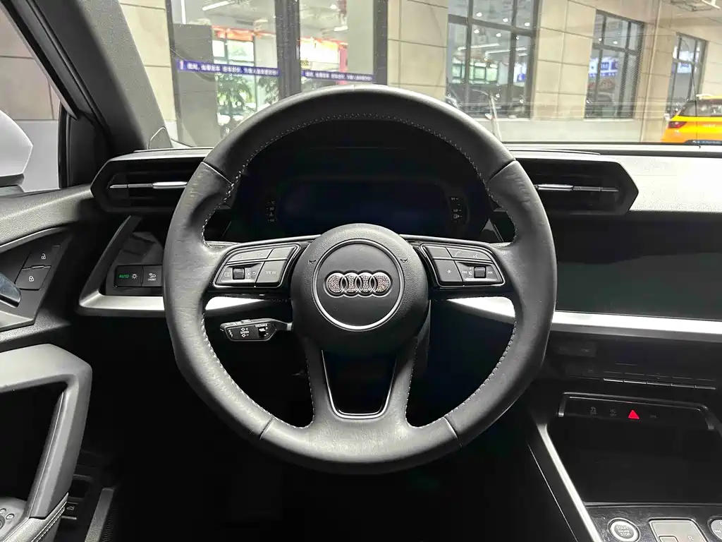 Audi A3 2021 — фото 9