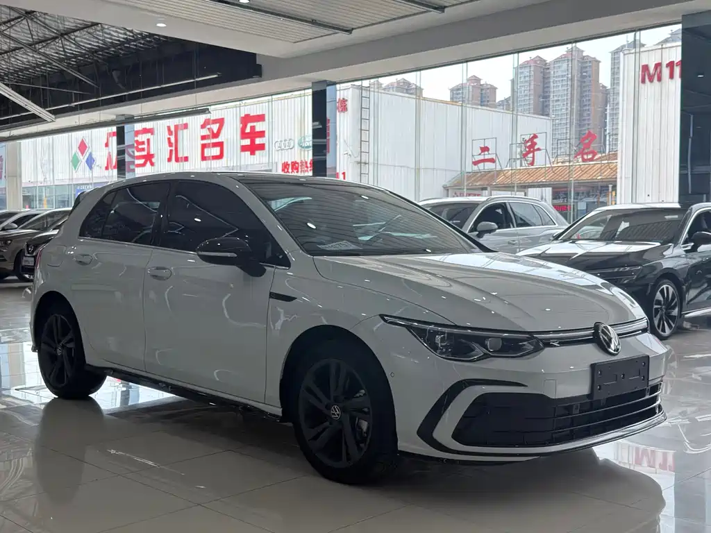 Volkswagen Golf 2023