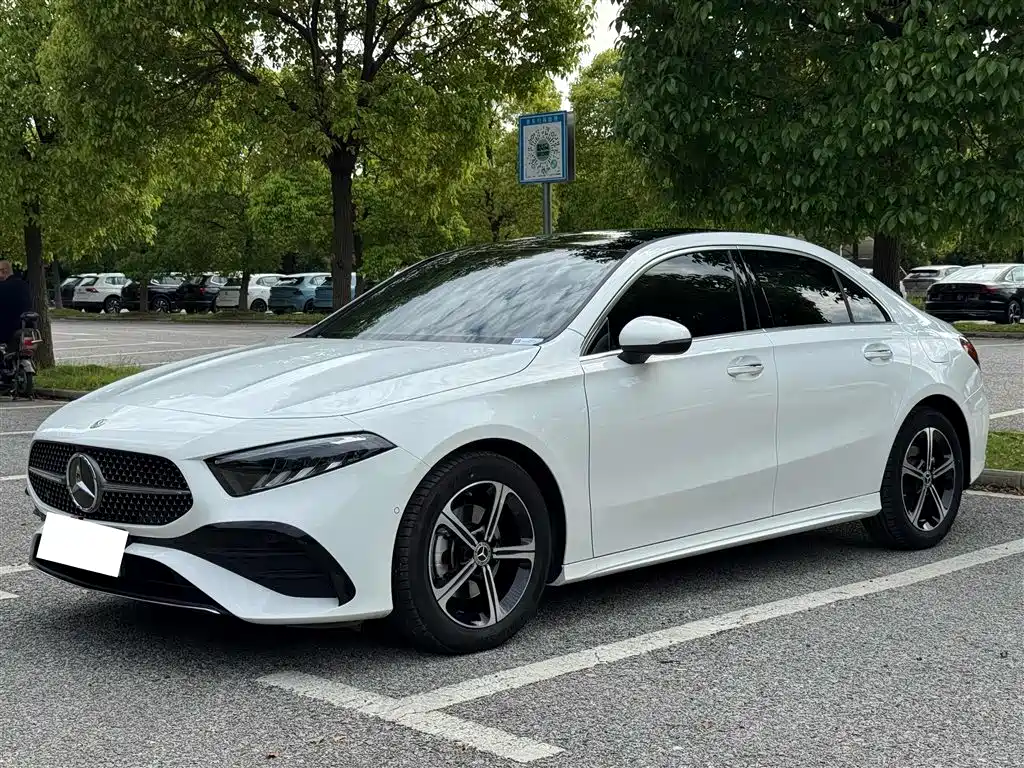 Mercedes-Benz A-Class 2023 — фото 7