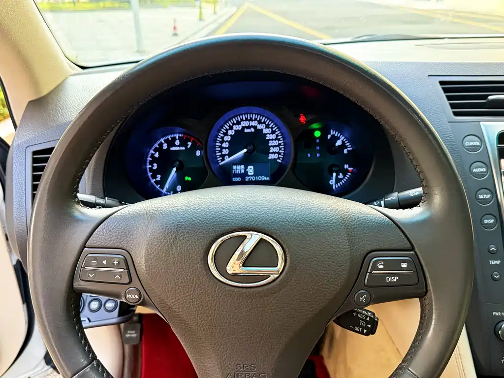 Lexus GS 2011 — фото 16