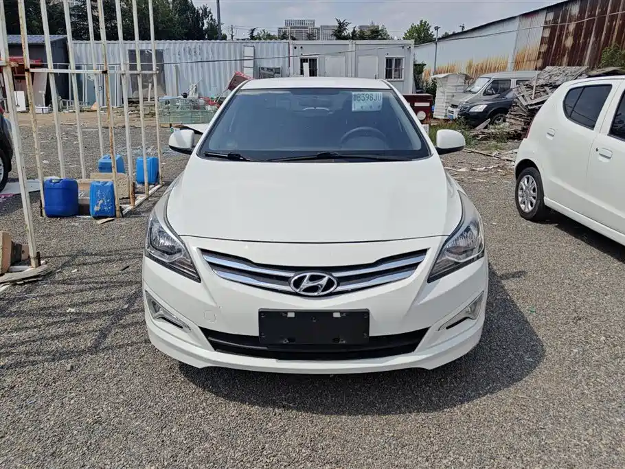 Hyundai Verna 2016 — фото 2