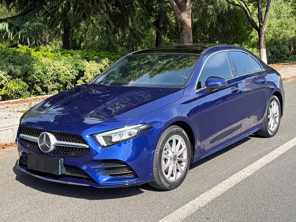 Mercedes-Benz A-Class 2021 — фото 1