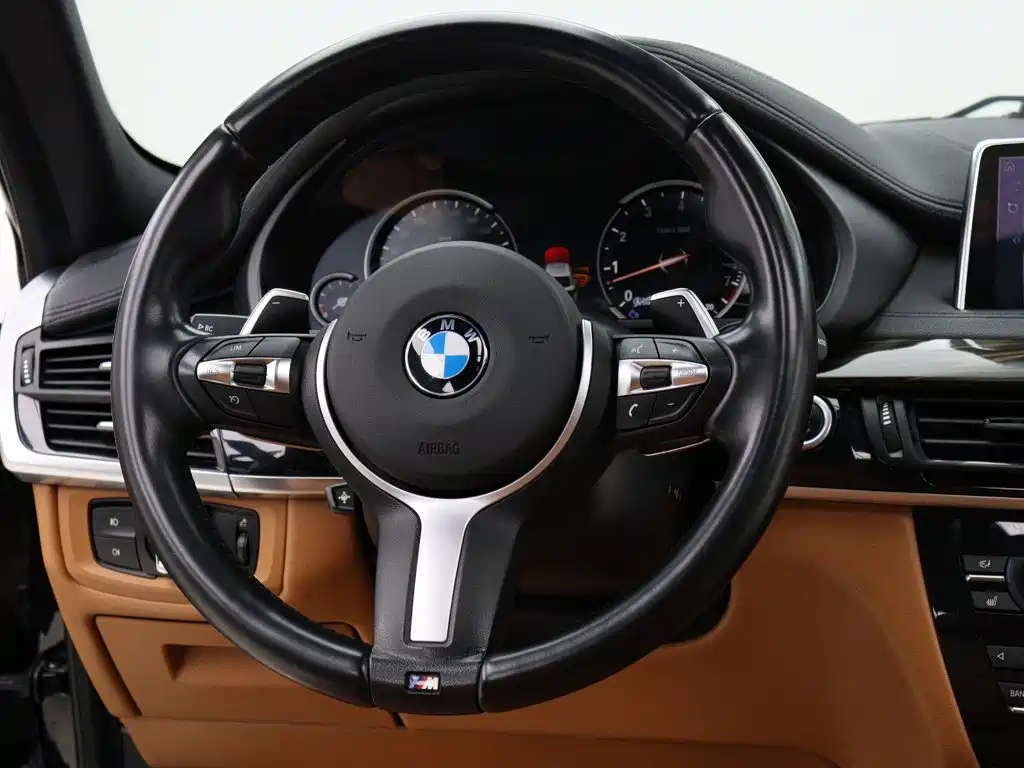 BMW X6 2017 — фото 14