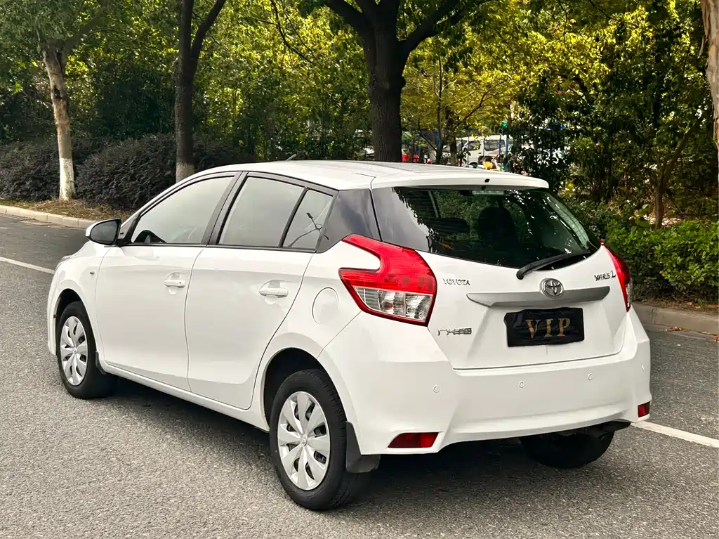 Toyota Yaris L 2015 — фото 5