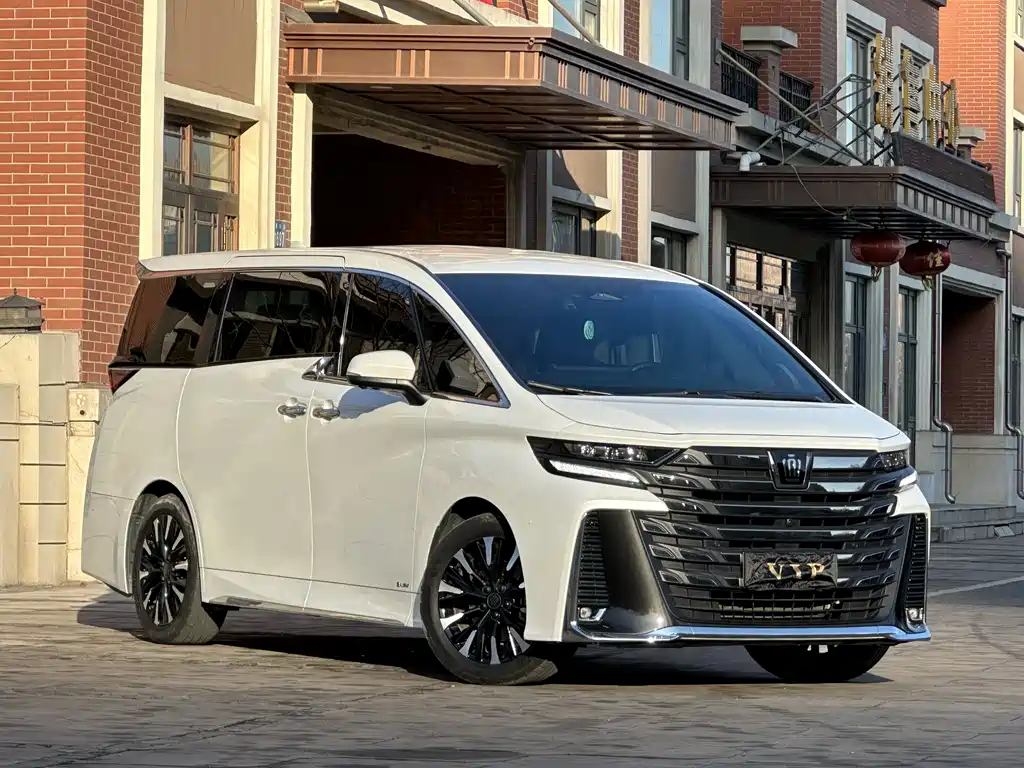 Toyota Vellfire 2024 — фото 3