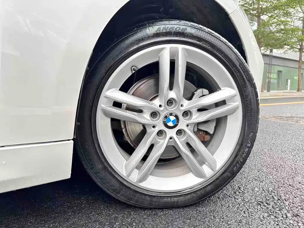 BMW 1 Series 2021 — фото 15