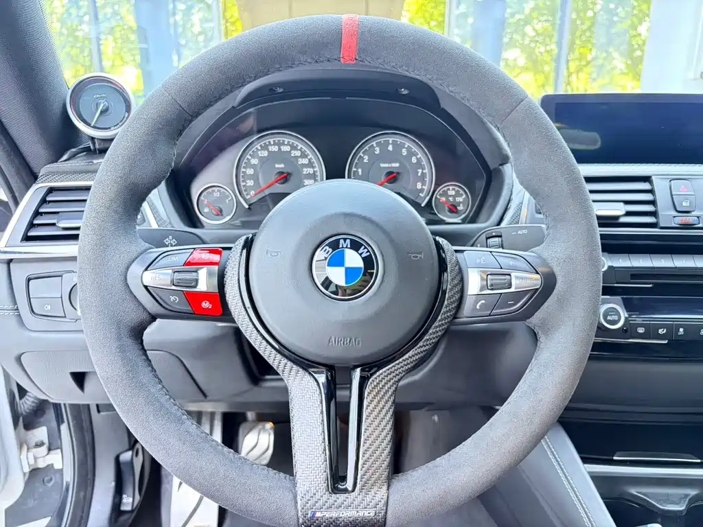BMW M4 2018 — фото 4