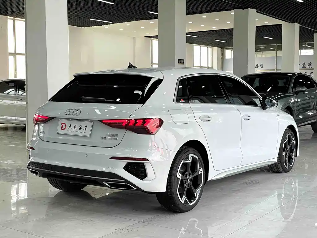 Audi A3 2023 — фото 4