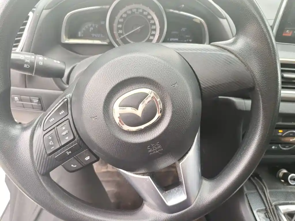Mazda 3 Angkesela 2016