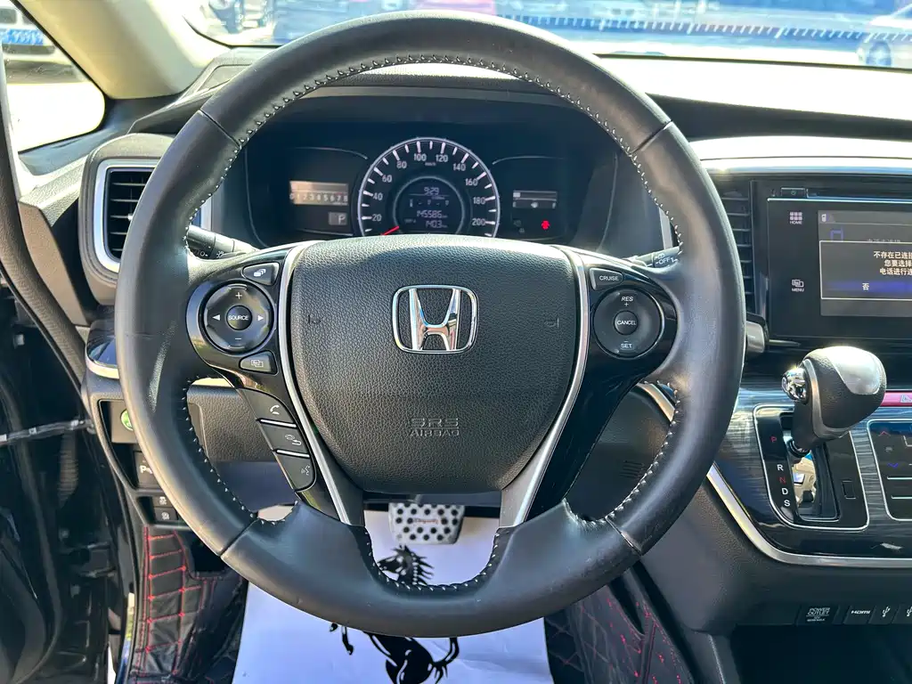 Honda Odyssey 2015 — фото 7
